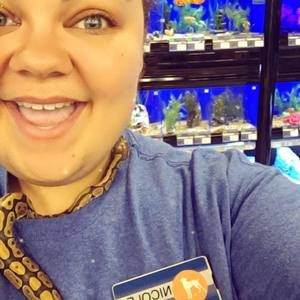 Meet your Posher, Nicole